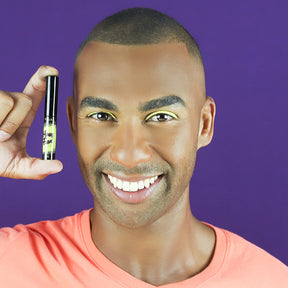 delineador líquido amarelo